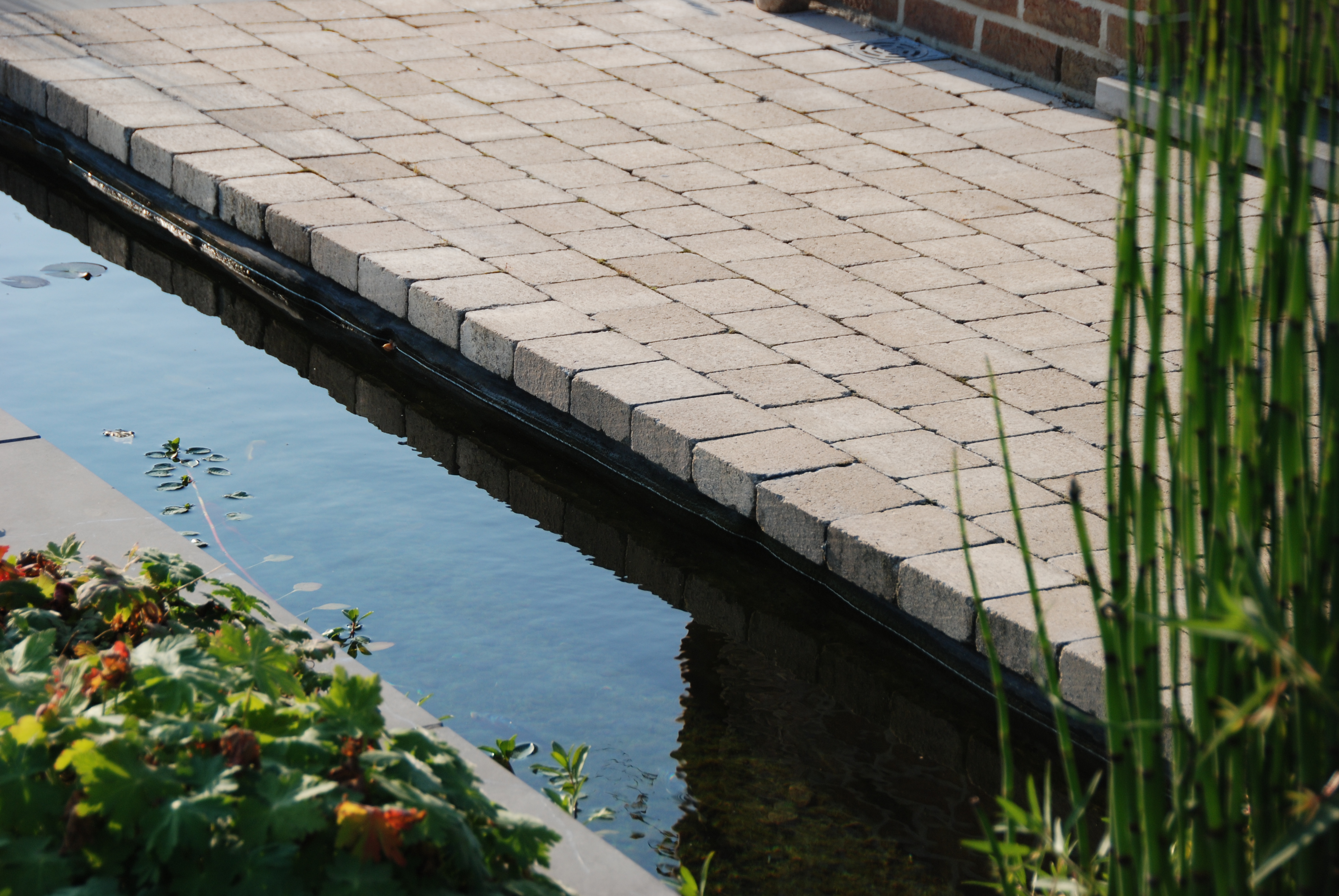Scheys Beton pavings made with D-Carb Low Carbon White Cement