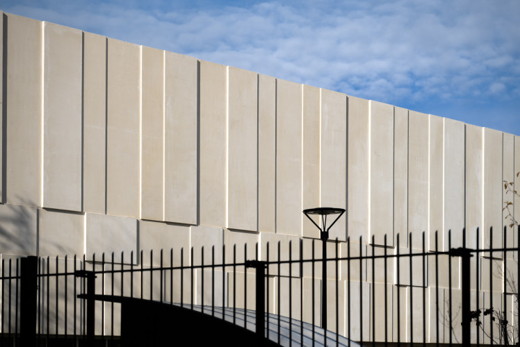 Gymnase Guy Môquet Precast Concrete Cladding made with Aalborg White Cement