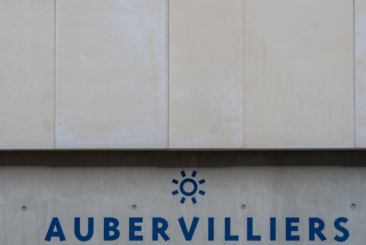 Gymnase Guy Môquet Precast Concrete Cladding made with Aalborg White Cement