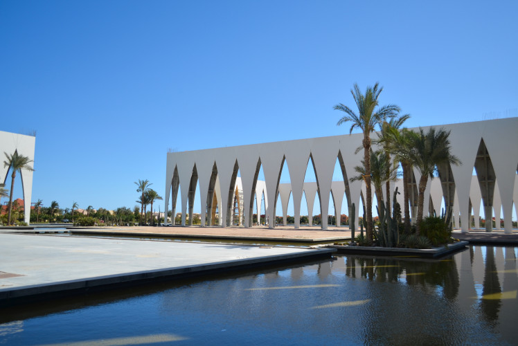 Festival Plaza El Gouna-GRC Cladding made with Aalborg White 